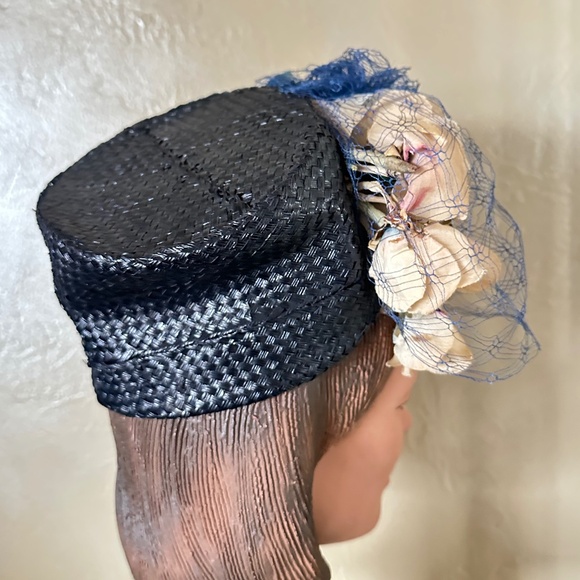 SWEET 1960\'s NAVY STRAW  HAT + FABRIC \